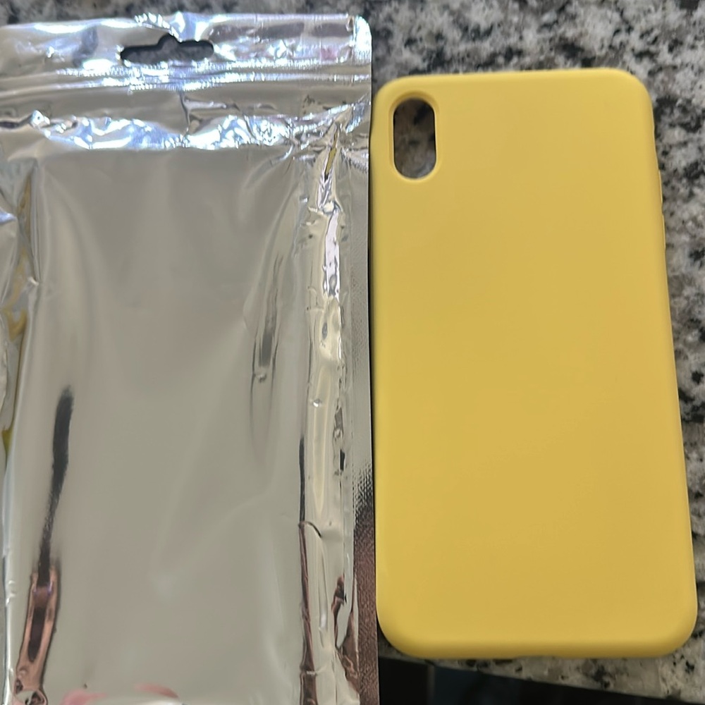 IPhone XS Max Fashion Case -- yellow silicone